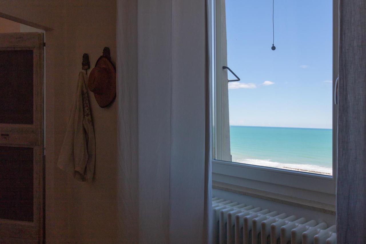 B&B Tre Finestre Sul Mare Grottammare Kültér fotó